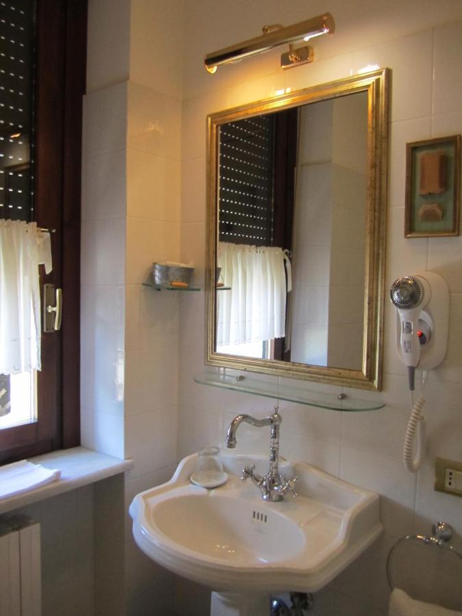 Mogliano Hotel Villa Castellani الغرفة الصورة